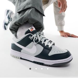 Nike Dunk Low Sneakers in gray and Dark Green mens size 6, womens size 8